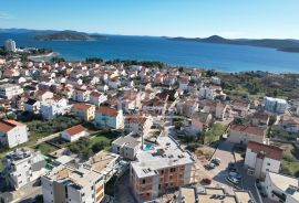 Vodice - TOP LOKACIJA, Stan S5 na prvom katu, pogled na more, Vodice, Apartamento