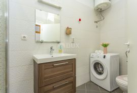 ŠIBENIK, CENTAR-stan u centru grada 66,80m2, Šibenik, Flat