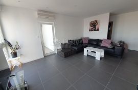 STAN SPLIT 78m2, KOCUNAR, Split, Daire