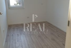 CRES-stan na atraktivnoj lokaciji u blizini mora, 3S+DB od 115 m2, Cres, Kвартира