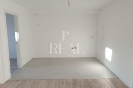 CRES-stan na atraktivnoj lokaciji u blizini mora, 3S+DB od 115 m2, Cres, Apartamento