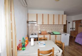 Vodice - apartman u prizemlju, 400 m od plaže, Vodice, Διαμέρισμα
