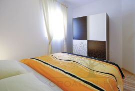 Stan s tri spavaće sobe, Fažana, Apartamento