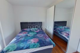 Kuća na tri sprata 250m2 sa okućnicom, Zabrđe, Sarajevo Novi Grad, Kuća