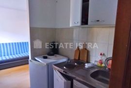 Fažana-Valbandon samostojeća kuća sa 7 studio apartmana, Fažana, بيت