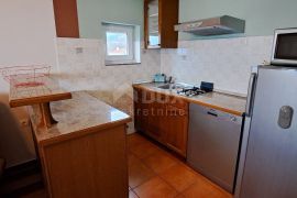 NOVI VINODOLSKI - samostojeća kuća s pet apartmana, Novi Vinodolski, Maison