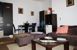 Trosoban stan sa dnevnim boravkom,loggia, parking, Lovran, Appartment