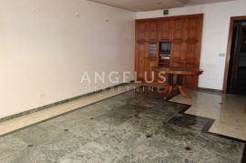 Zagreb, Pantovčak – kuća s bazenom, 650 m2, TOP LOKACIJA!, Gornji Grad - Medveščak, House