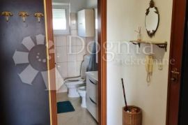 DVOSOBAN STAN SPLIT SIROBUJA 66m2, Split, Daire