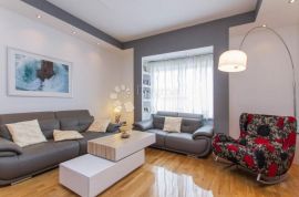 PRILIKA - LUSKUZAN STAN U CENTRU LABINA, Labin, Apartamento