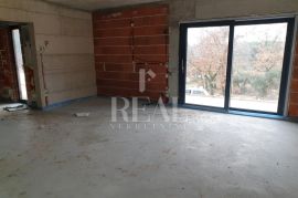 POREČ-STAN SA KROVNOM TERASOM OD 139 m2 NETO, 3S+DB, Poreč, Kвартира