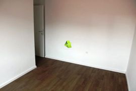 Nov troiposoban stan sa PDV-om kod Vojne bolnice ID#4467, Niš-Mediana, Appartment