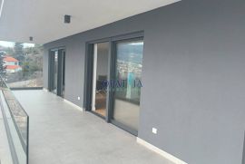 Costabella, novogradnja, etaža 182 m2, pogled, terasa, lift, garaža, Rijeka, Apartamento