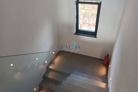 Costabella, novogradnja, etaža 182 m2, pogled, terasa, lift, garaža, Rijeka, Daire