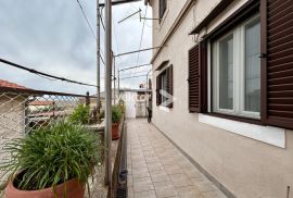 Belveder, stan s velikom terasom, Rijeka, Appartamento