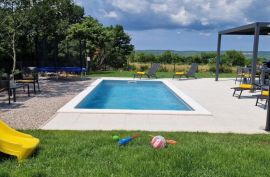 Simpatična prizemnica s bazenom, Labin,okolica, Istra, Labin, House