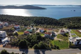 TROGIR(SEGET) - GRAĐEVINSKO ZEMLJIŠTE S ODLIČNIM POGLEDOM, Seget, Tierra