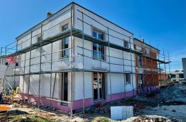 PRILIKA! Kuća za odmor u izgradnji na tražnoj lokaciji!, Medulin, Σπίτι