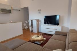 Lijepi apartman u mirnom dijelu Palita na Rabu, Rab, Kвартира