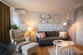 Zagreb, Donja Dubrava, prekrasan trosoban stan NKP 61 m2 + PM, Zagreb, شقة