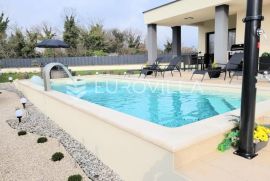 Istra, Marčana - moderna samostojeća prizemnica s bazenom 24 m2, 154 m2, Marčana, Ev