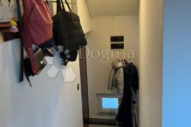 STAN U CENTRU SAMOBORA! ČETIRI SPAVAĆE SOBE!, Samobor, Apartamento