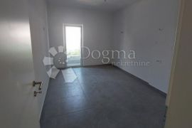 Mandre, Pag - S4 u novogradnji u blizini mora, Kolan, Appartement