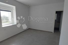 Mandre, Pag - S4 u novogradnji u blizini mora, Kolan, Appartement