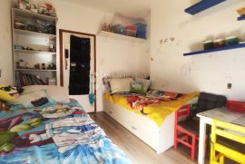 UMAG CENTAR - Prostrani stan sa dvorištem, Umag, Apartamento