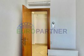 Stan u Novigradu na atraktivnoj lokaciji, Novigrad, Appartement