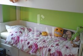 POREČ-stan na prvom katu, 2S+DB, 800 m od mora, Poreč, Appartement