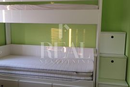 POREČ-stan na prvom katu, 2S+DB, 800 m od mora, Poreč, Apartamento