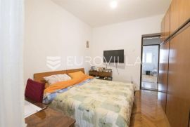 Split, Cankareva poljana, dvosoban stan na odličnoj lokaciji, Split, Appartement