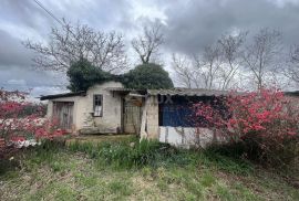 ISTRA,LOBORIKA - Kompleks zemljišta s objektima, Marčana, Tierra