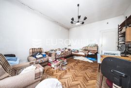 Zagreb, Ogrizovićeva, stan za adaptaciju 68 m2 sa puno potencijala, Zagreb, Apartamento