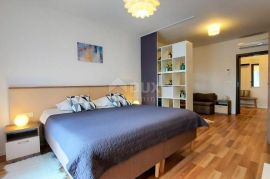 ISTRA, BALE - Moderna obiteljska apartmanska vila, Bale, Σπίτι