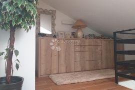 Solin, dvoetažni stan, Solin, Apartamento