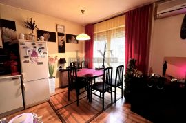 ZAGREB - UTRINA - TROSOBAN STAN NA TOP LOKACIJI!, Novi Zagreb - Istok, Apartamento