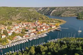 Hotel blizu mora, Šibenik, Propriété commerciale