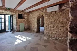 Hotel blizu mora, Šibenik, Propriété commerciale