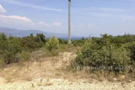 Poljoprivredno zemljište drugi red od mora, Hvar, Land