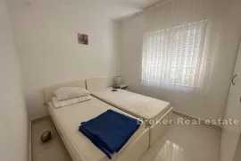 Apartmanska kuća s pogledom na more, Rogoznica, Ev