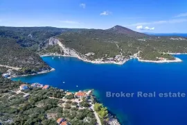 Odlično građevinsko zemljište, Hvar, Земля