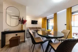 Moderan apartman s bazenom, Trogir, Διαμέρισμα