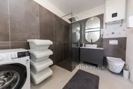 Moderan apartman s bazenom, Trogir, Διαμέρισμα