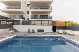 Moderan apartman s bazenom, Trogir, Διαμέρισμα