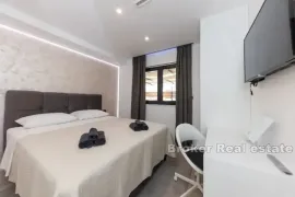 Moderan apartman s bazenom, Trogir, Διαμέρισμα