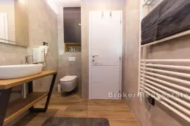 Moderan apartman s bazenom, Trogir, Διαμέρισμα