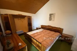 Apartmanska kuća s otvorenim pogledom na more, Omiš, Σπίτι