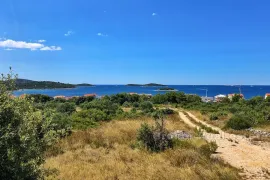 Građevinsko zemljište s otvorenim pogledom na more, na prodaju, Rogoznica, Land